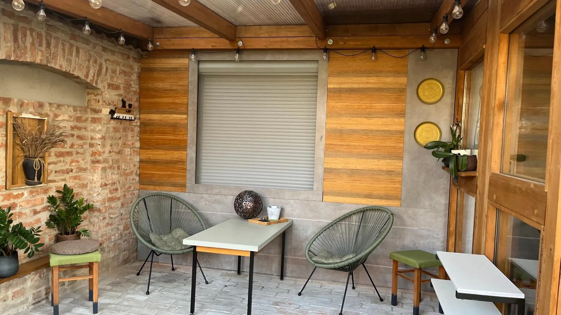 Toelgyes Apartmanhaz Szeged Apartman
